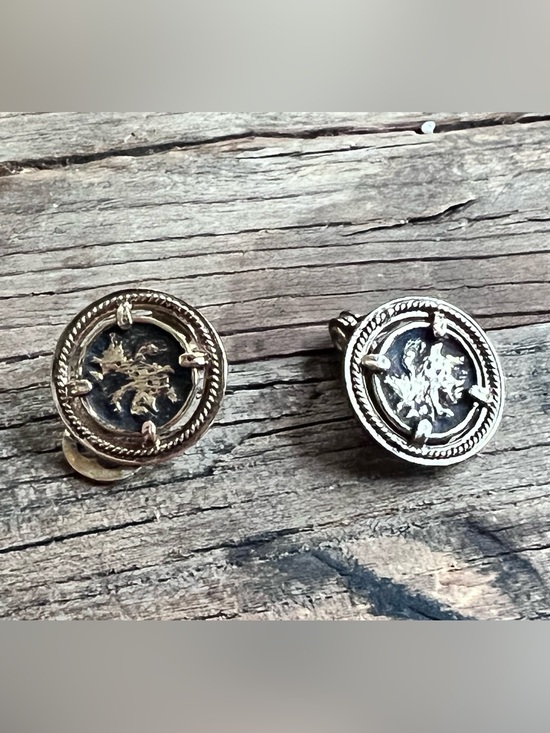 Jewelry - Classic Round Black and Gold clip on earrings